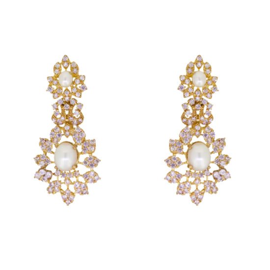 Gold Earrings with Pealrs