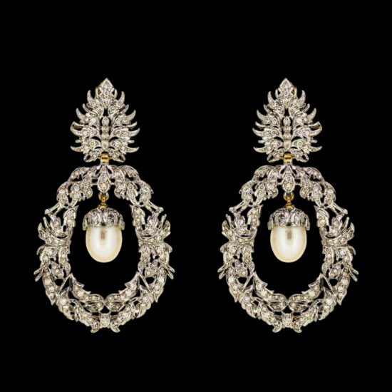 Gold & Diamond Earring with drop pearl