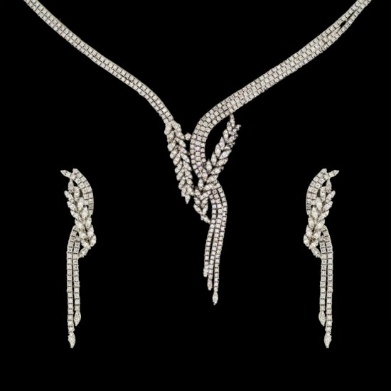 Gold & Diamond Necklace Set