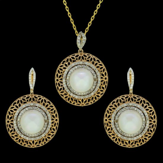 Gold Pendant set with diamonds and pearls