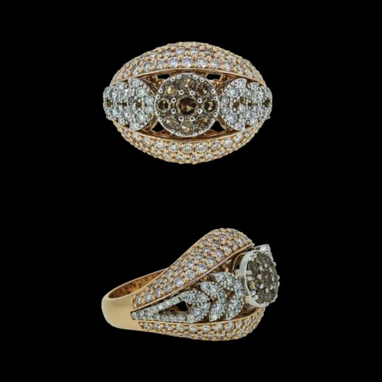 Gold Ring with round brilliant and rose cut diamonds