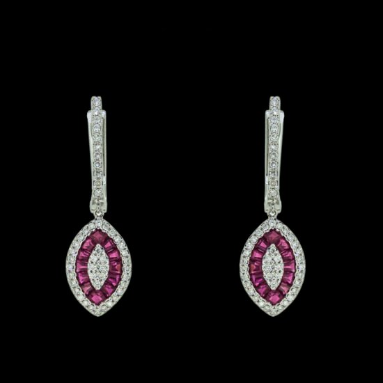 Gold earrings with diamonds and ruby