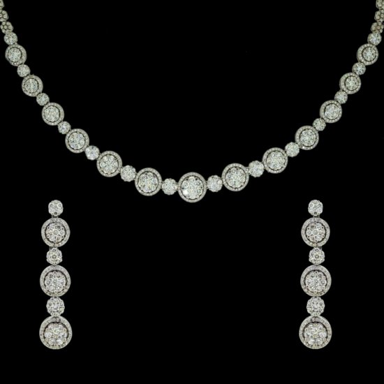 Gold Necklace Set with diamonds