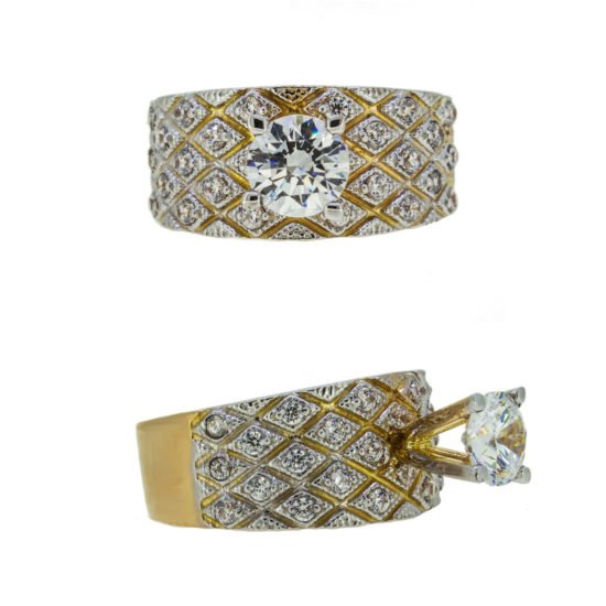 Gold ring with cubic zircons