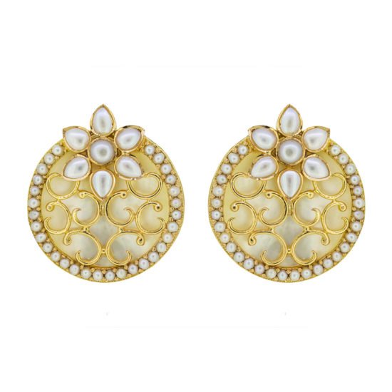 Gold earrings with freshwater pearls and mother-of-pearl