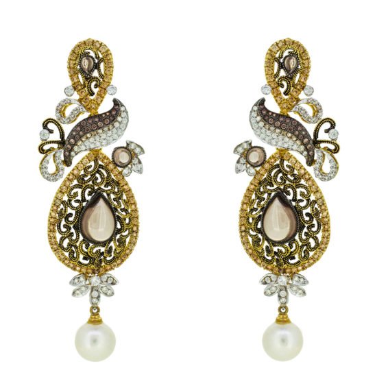 Antique style gold earrings